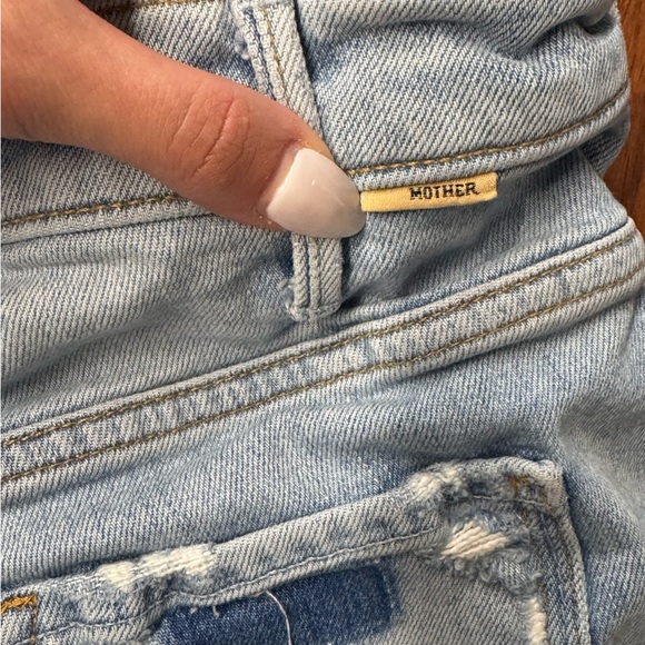 MOTHER The Hustler Ankle Fray Jeans – Size 26 – Distressed Light Wash Denim - Picture 6 of 8